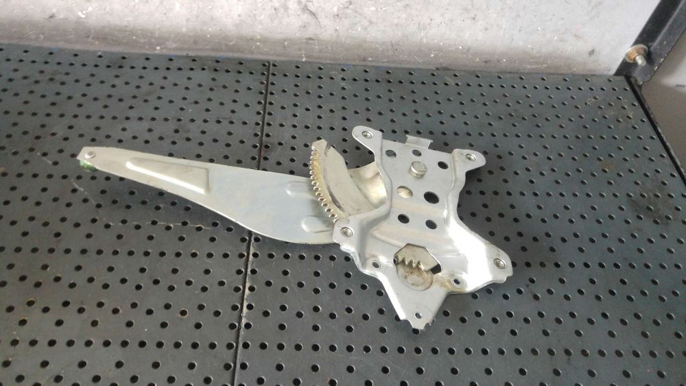 Macara geam stanga spate fiat sedici 189