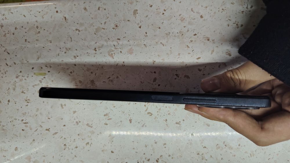 Redmi Note 12 4G 8/256 — рабочий, разбито только стекло, дисплей идеал