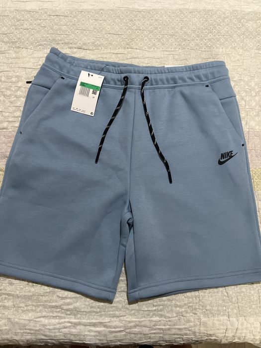 pantaloni nike tech
