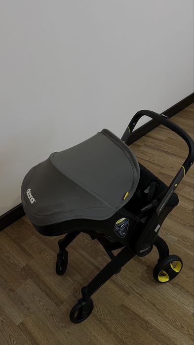 Продам коляску-автокресло Doona simple parenting