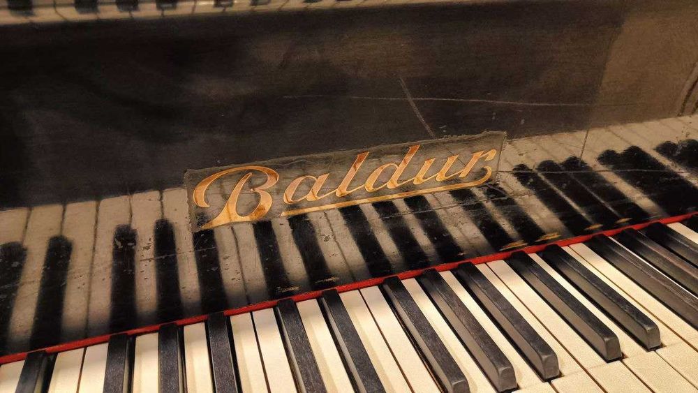 Рояль "Baldur" - J. Keller & Co. (Stuttgart) в хорошем состоянии