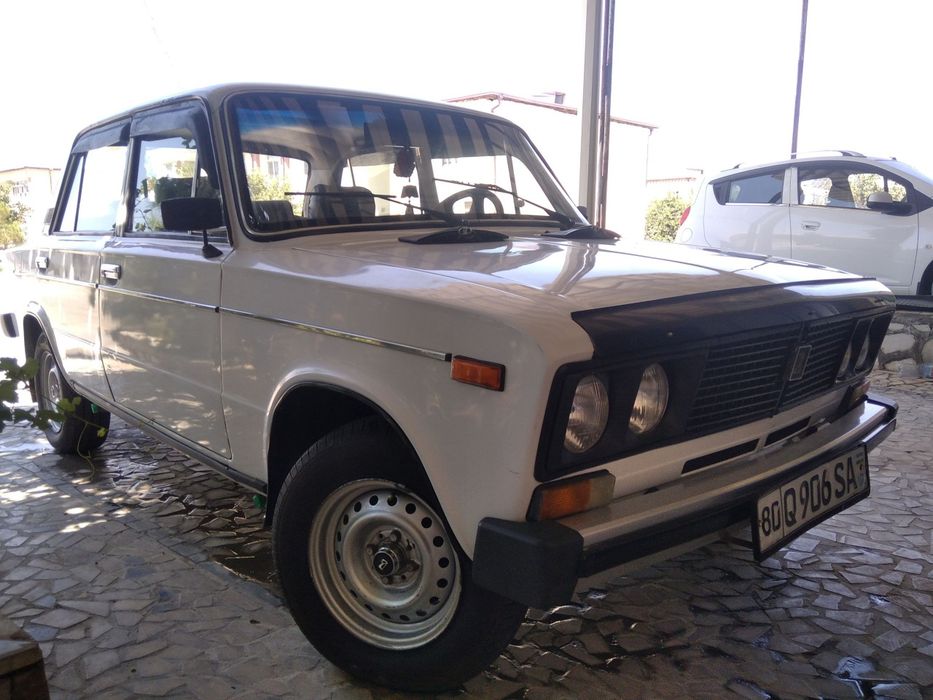 VAZ 2106 sotiladi.