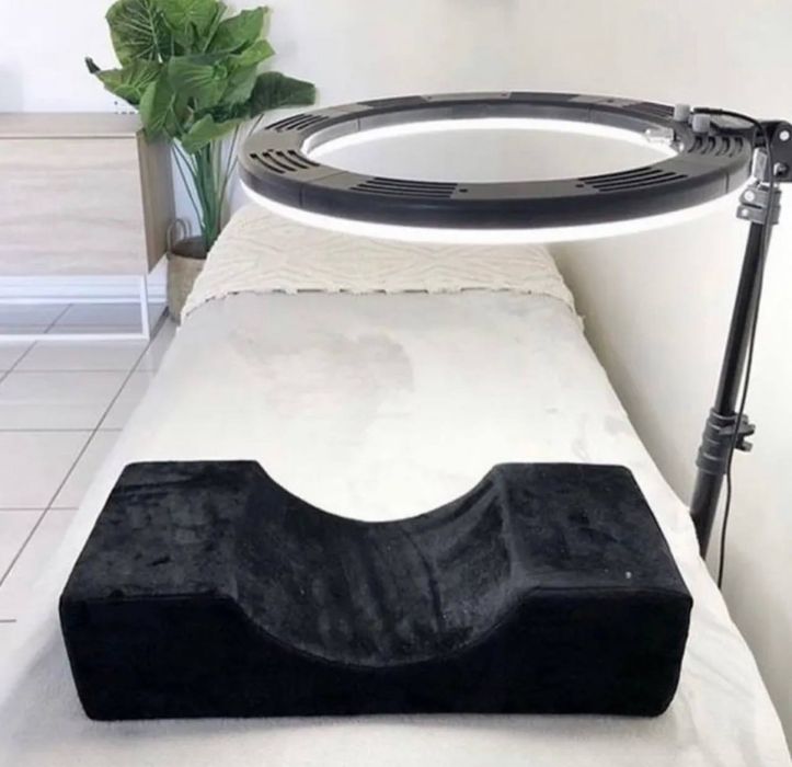 продам кушетку , стул, лампу и этажерку