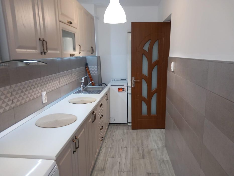 Inchiriez garsoniera