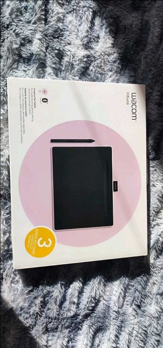 Графичен таблет ,,Wacom Intos M" розов