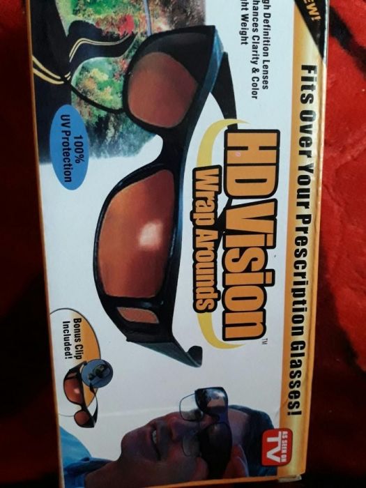 Vand ochelarii de condus de zi si de noapte