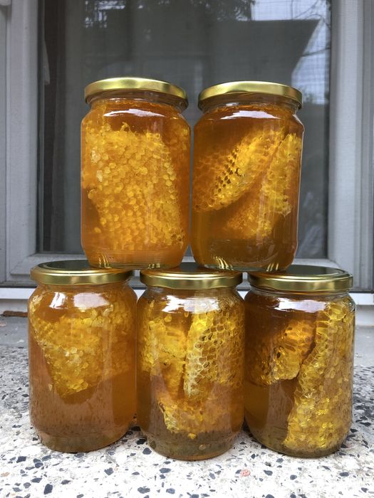 Чист натурален пчелен мед от Средна гора