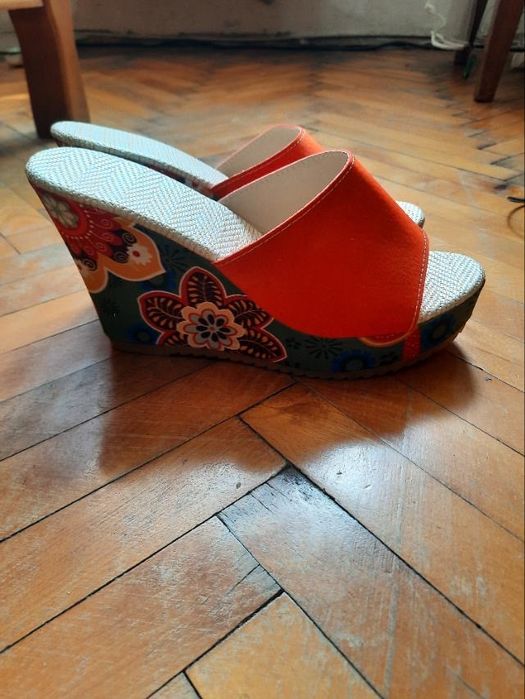 Ортопедични сандали и чехли