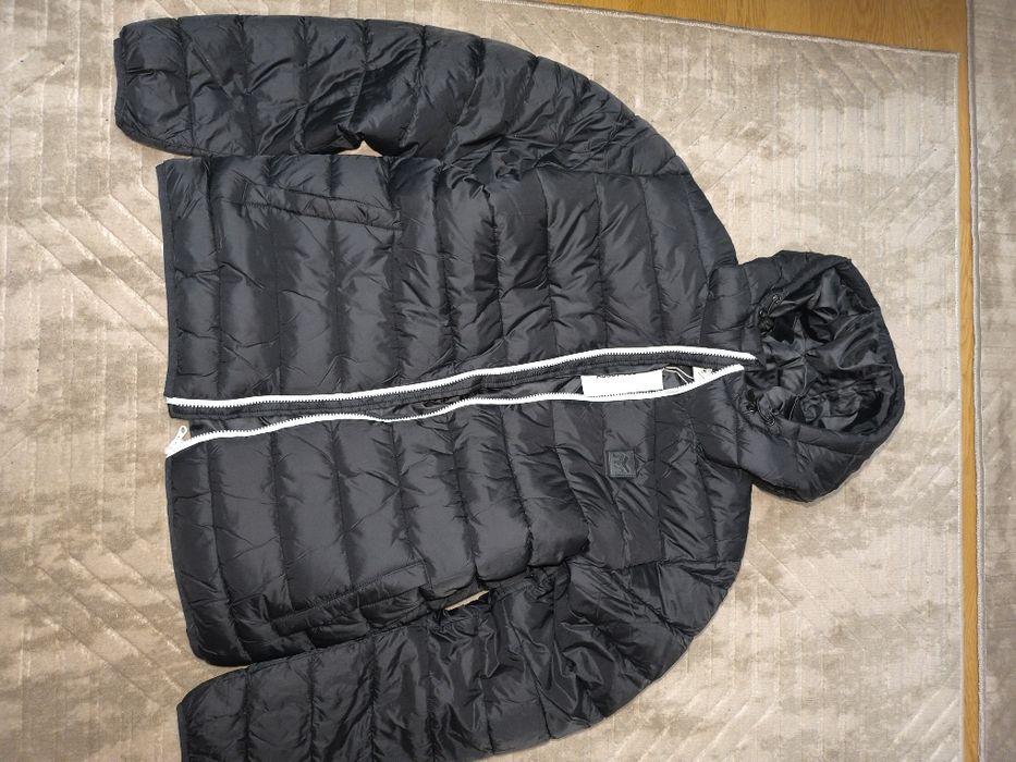 Ново Яке About you с етикет