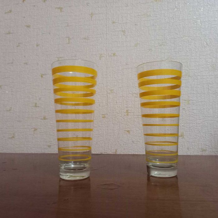 Продам стаканы стеклянные с рисунком в желтую полоску Чехия 400 мл