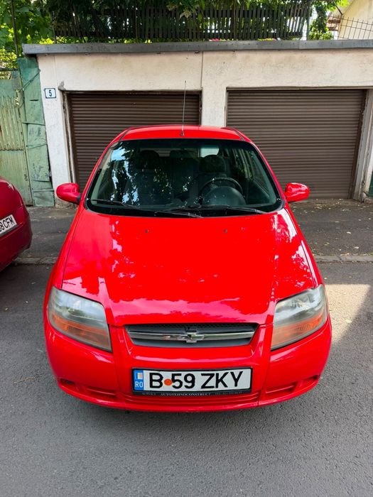Vând Chevrolet aveo