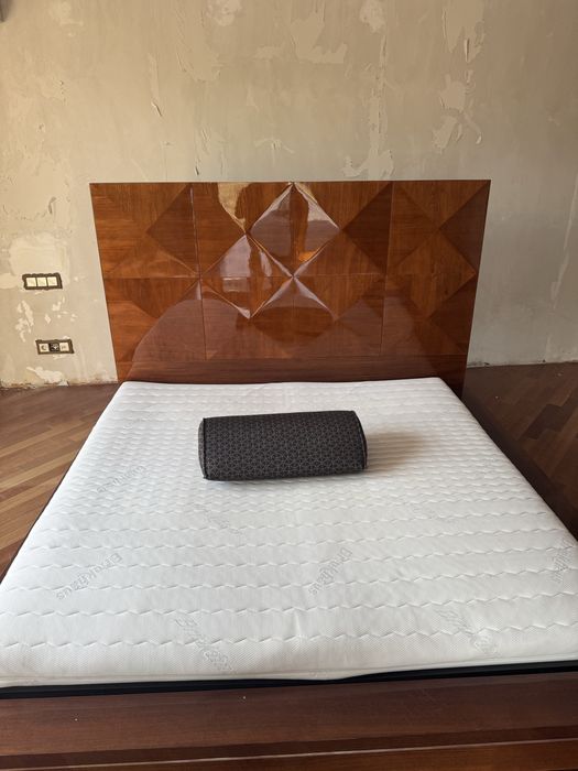 Спальня кровать