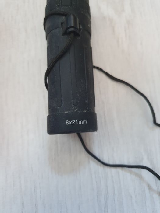 Binoclu benoclu cu un ochi