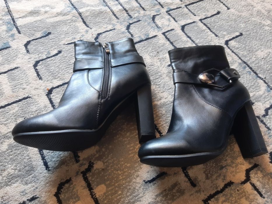 Сапоги новые женские