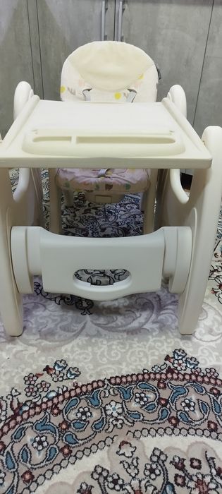 Функциональный стульчик для кормления ребёнка от mamalove