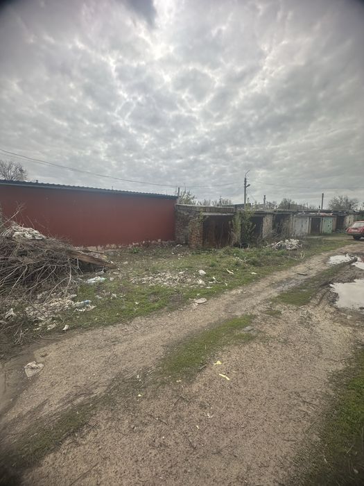 Продам 3 подряд стоящие гаража