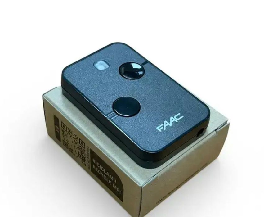 FAAC дистанционни- Made in Ireland, XTO2 SLH-DS, 2-канала, 868 MHz за гаражни врати и бариери.