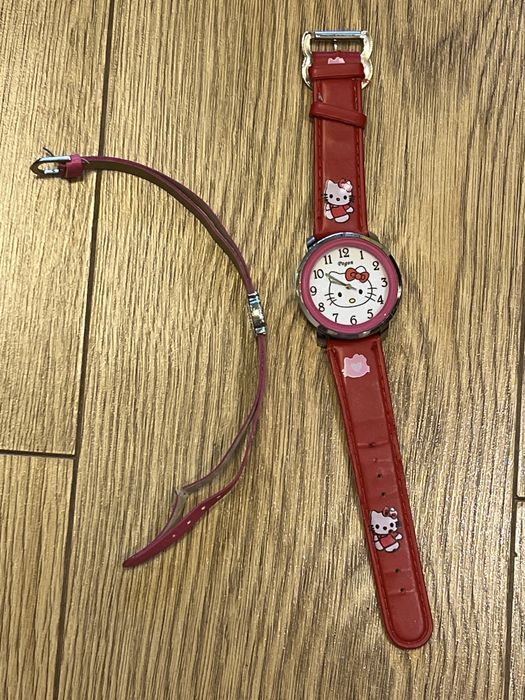 Детски червен часовник и кожена гривничка Hello Kitty