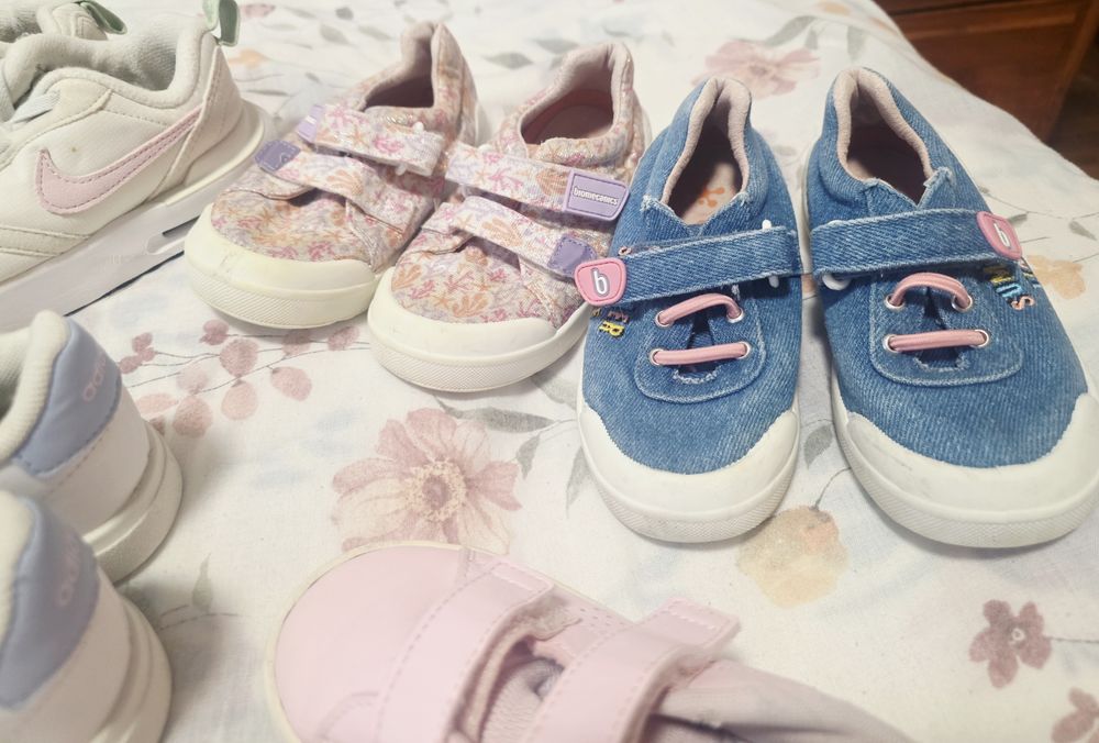 Екипи,якета и обувки за 3-4години момиче