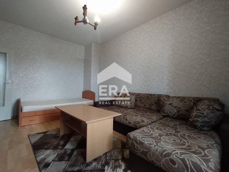 Дава се под наем Двустаен апартамент в Варна, Младост 1 - 40 кв.м за 205 € - Снимка #1