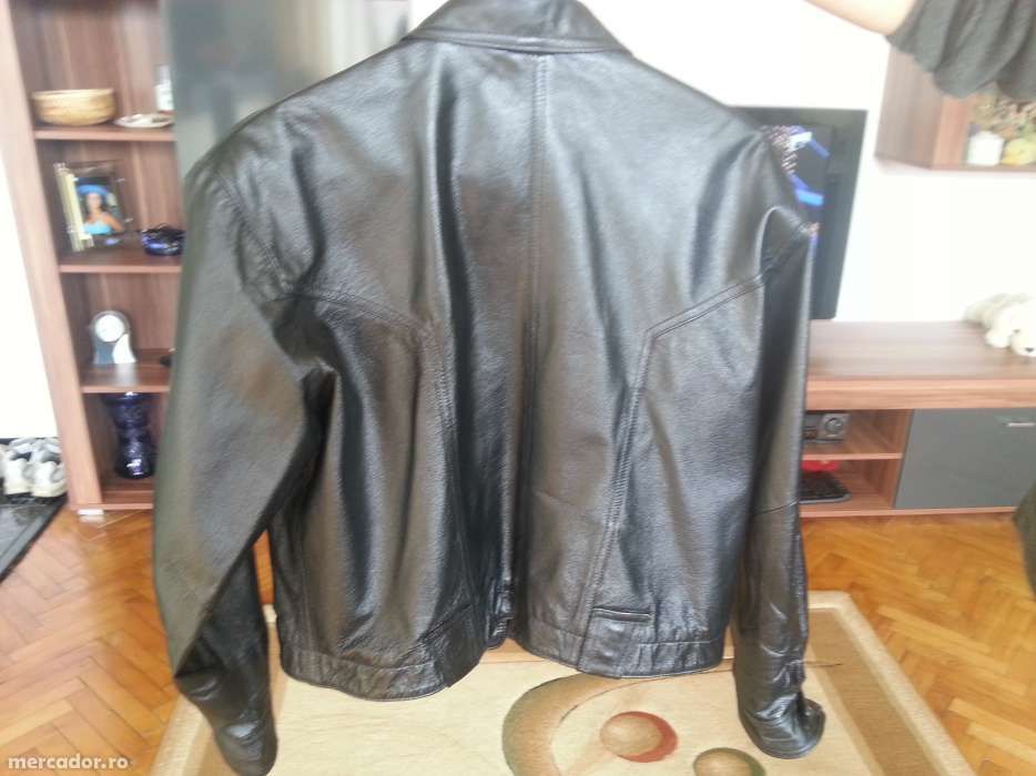 geaca 100%piele STARE FOARTE BUNA