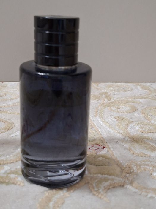 Срочно..Продам духи Sauvage Dior