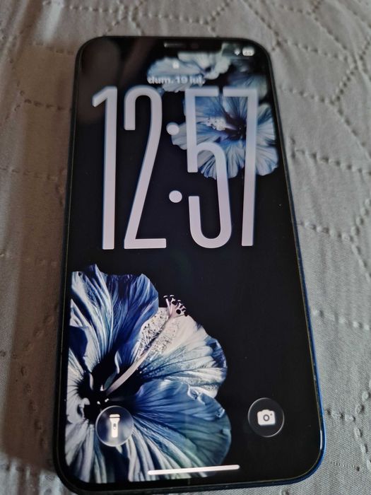 Vand celular iphone 12.