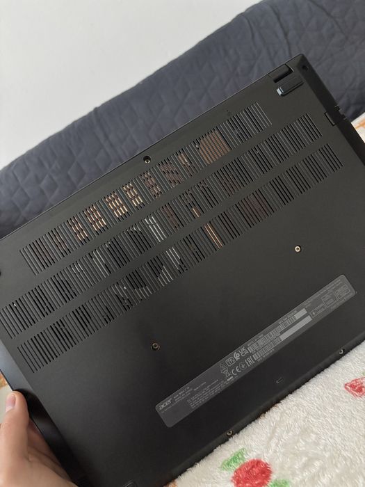 Laptop Gaming Acer Nitro V15 ANV15-41-R430 / Ryzen 5 / RTX 3050 6GB / 16GB RAM / SSD 512GB