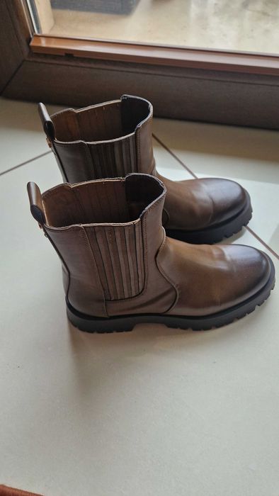 Vand Ghete Zara colectie noua.