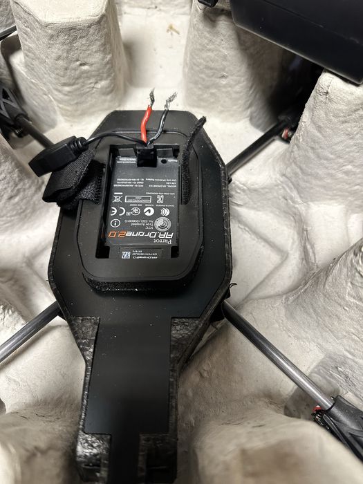 2 drone parot ar 2.0 fara acumulatori