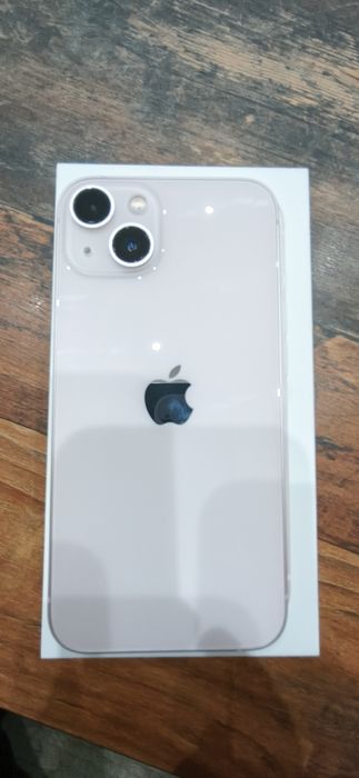 смартфон-iPhone 13