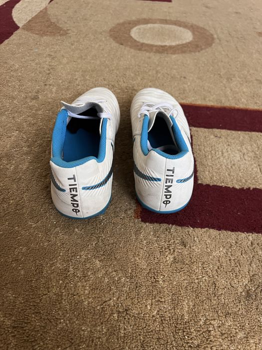 Оригиналный NIKE Бутсы сотилади