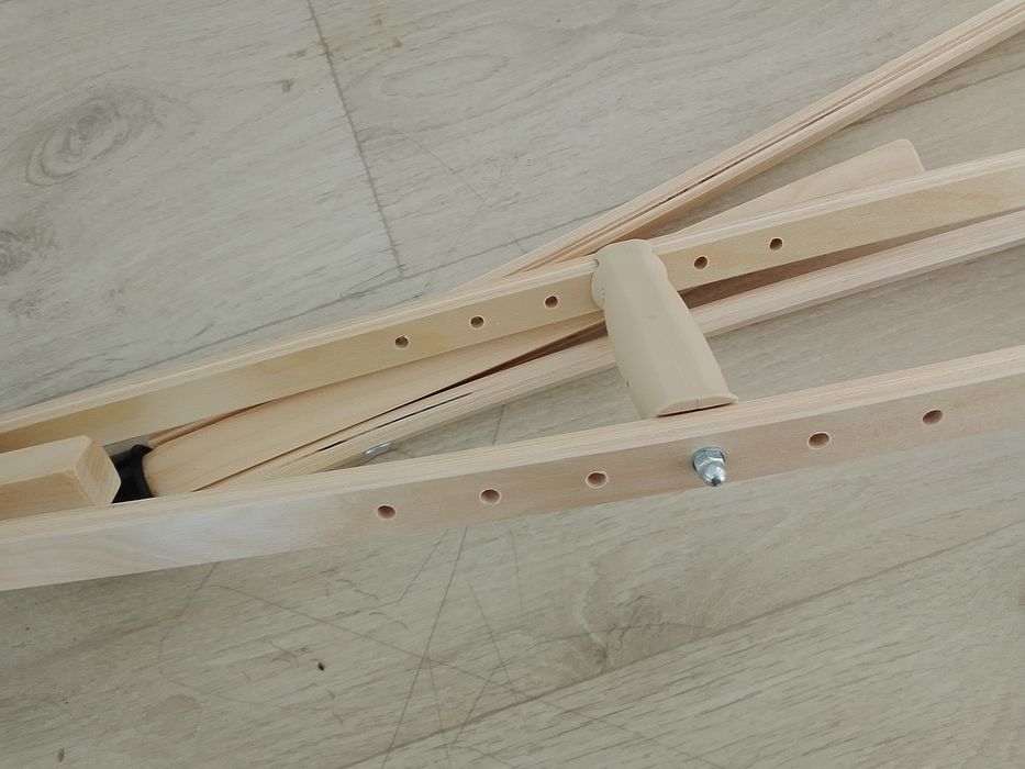 Продам костыли деревянные.