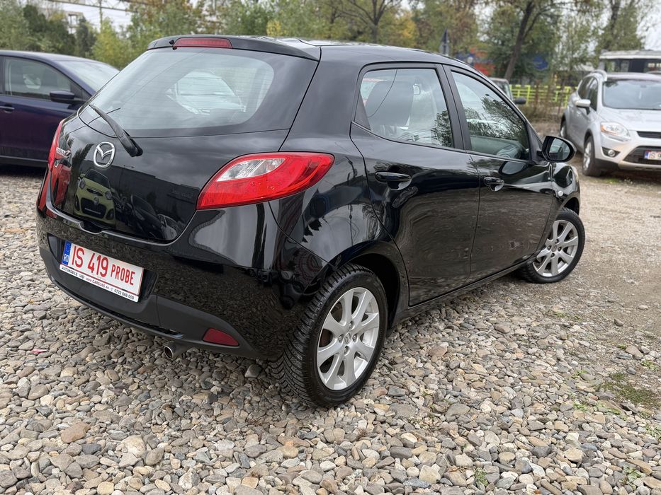 MAZDA 2 2011 — imagine 3