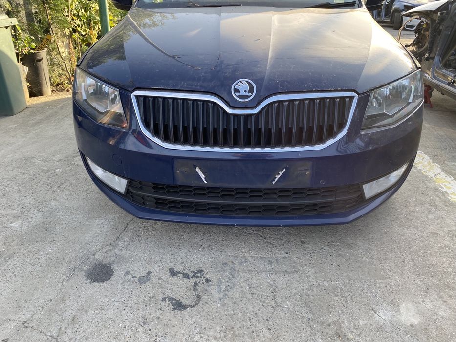 Bară față completă cu 6 senzori parcare  Skoda Octavia 3