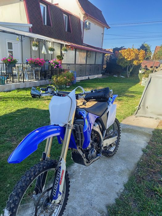 Vând Yamaha 250 yzf