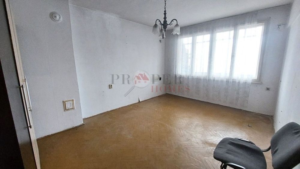 Продава се Двустаен апартамент в Велико Търново, Център - 50 кв.м за 610 €/кв.м - Снимка #3