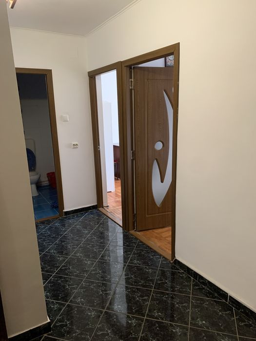 Ofer spre vinzare apartament 3 camere