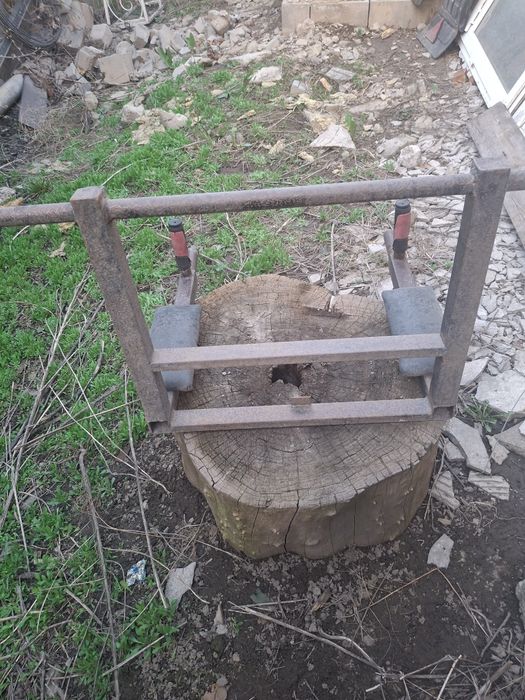 Продам балон маленький,коптилку,турник