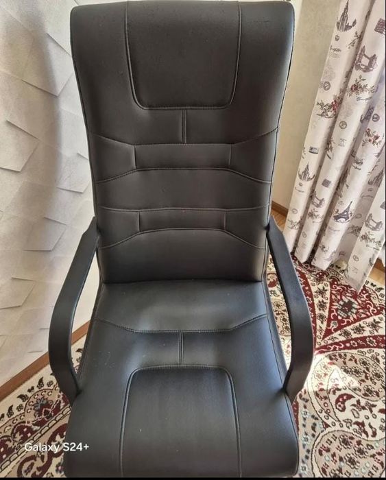Кресло офисное хорошее