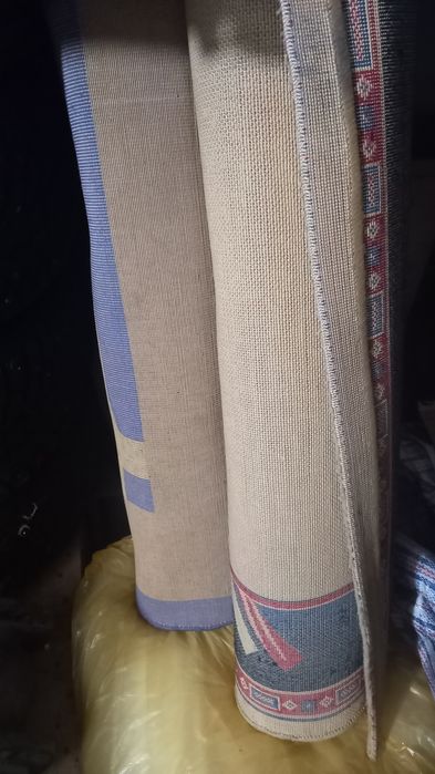 Продам ковры в хорошем состоянии