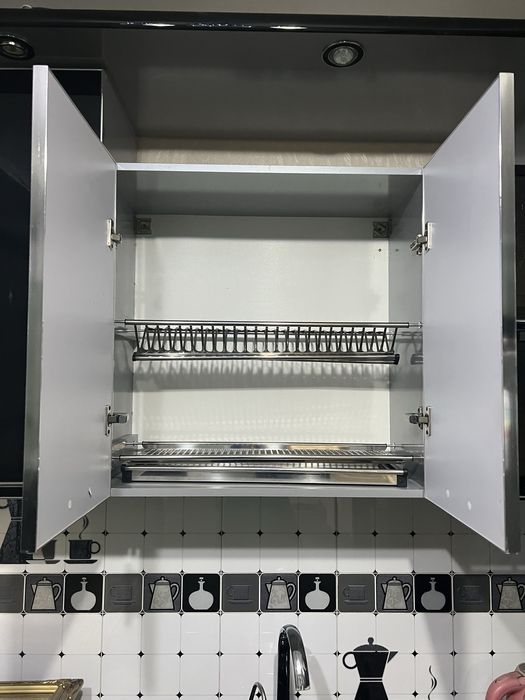 Кухонная мебель и техники  Kuxonniy mebel va texnikalar sotiladi