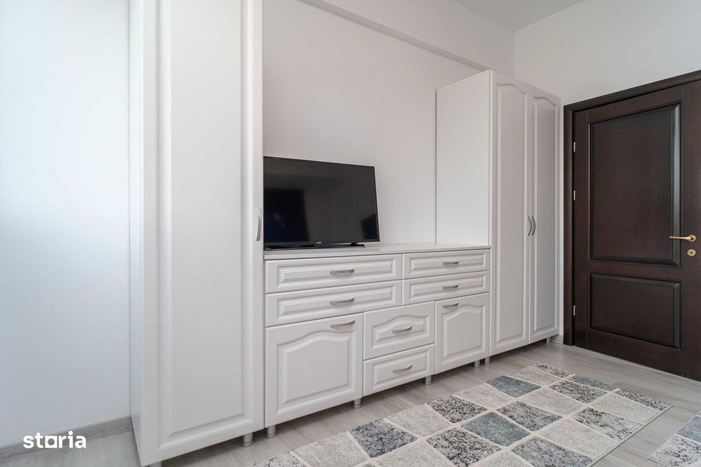 Penthouse 3 camere, 137 mp, terasă, parcare intabulată 9000 euro.