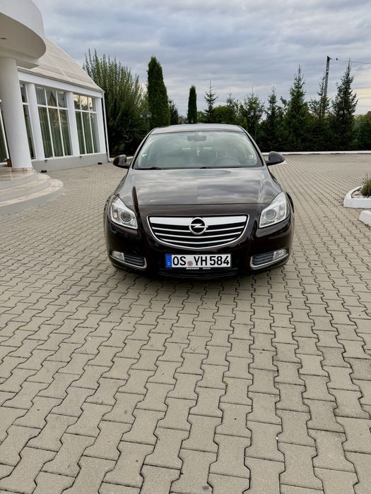 Opel Insignia  2.0 D. Manual