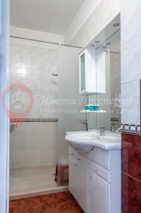 Дава се под наем Тристаен апартамент в София, Център - 92 кв.м за 950 € - Снимка #9