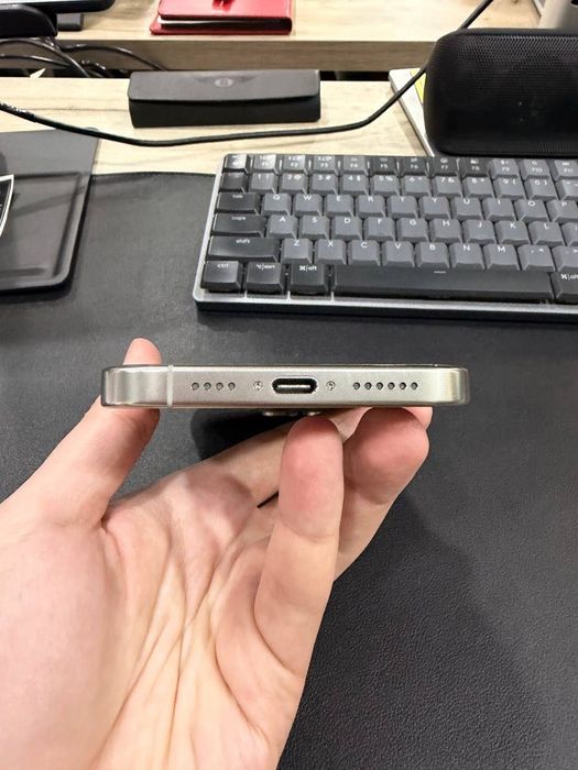 Продам iPhone 16 Pro Max 256 GB (LL/A), Natural Titanium, 99% АКБ