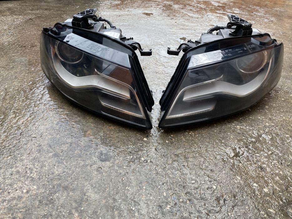 Десен ляв фар за Audi A4 B8 с ксенон и лед без завиване комплект