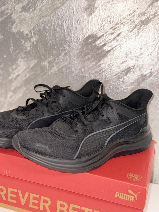 Продавам оригинални мъжки маратонки  'puma '