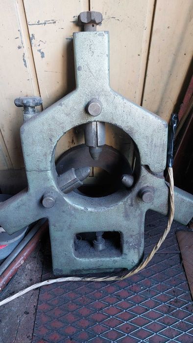 Универсални фрези, люнети, план-шайба