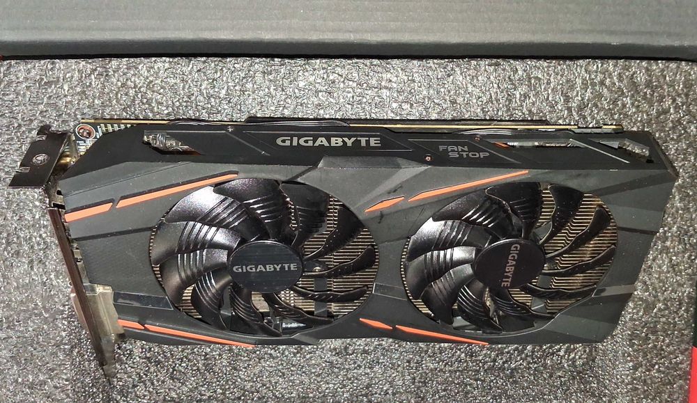 Видео карта Gigabyte RX 580 - 4GB